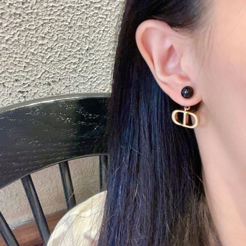 Christian Dior Earrings Stylish 235802