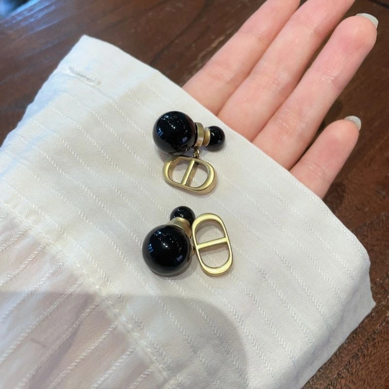 Christian Dior Earrings Stylish 235802