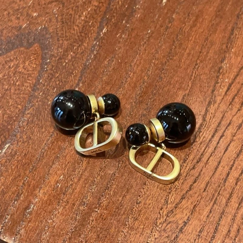 Christian Dior Earrings Stylish 235802