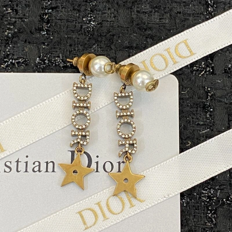 Minimalist Christian Dior Earrings 235797