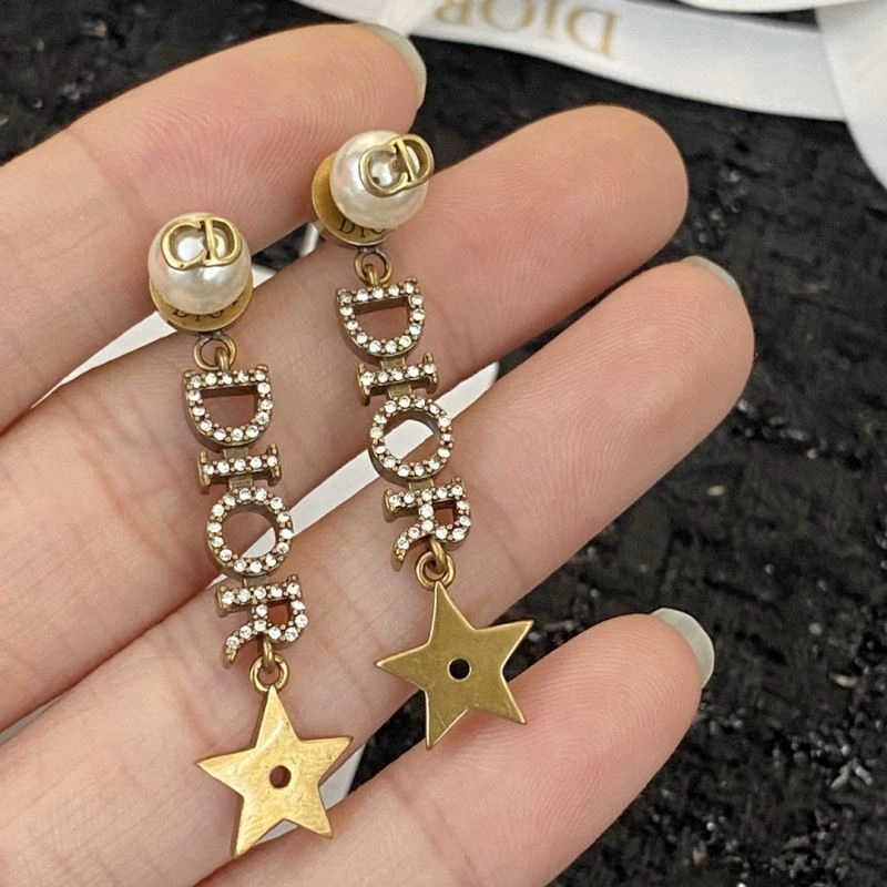 Minimalist Christian Dior Earrings 235797