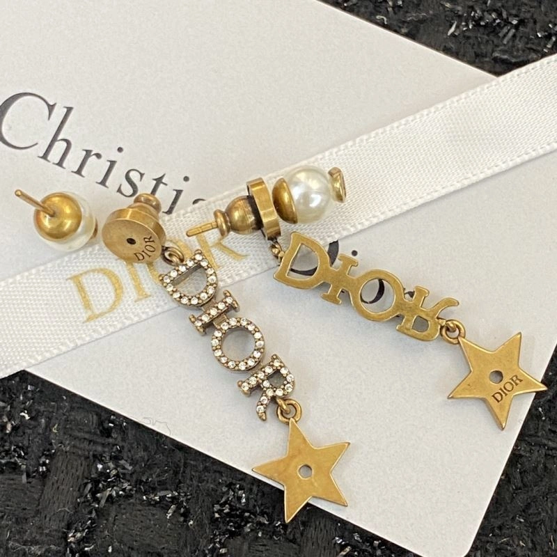 Minimalist Christian Dior Earrings 235797