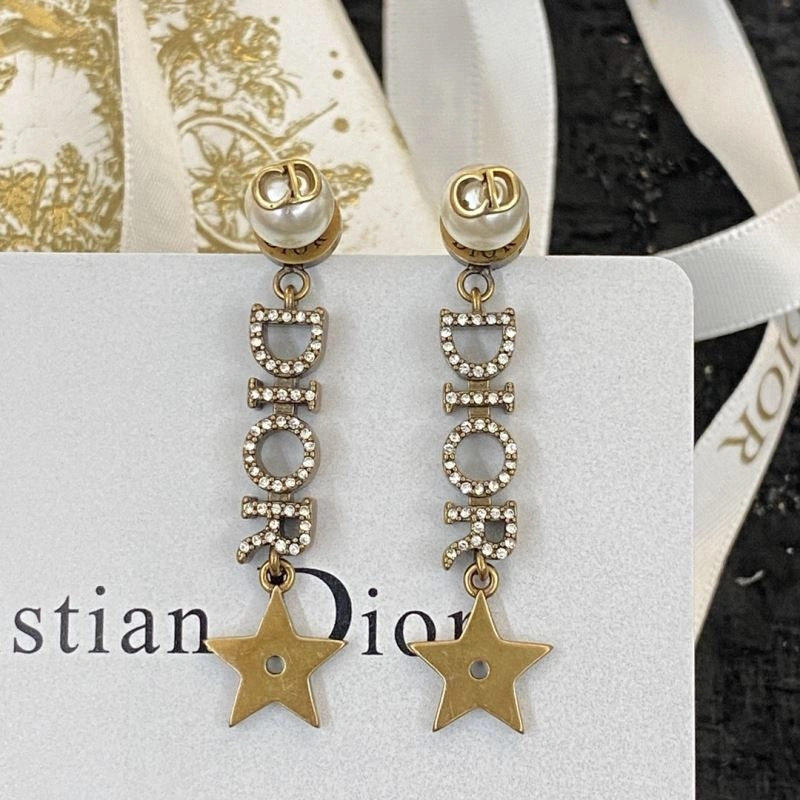 Minimalist Christian Dior Earrings 235797