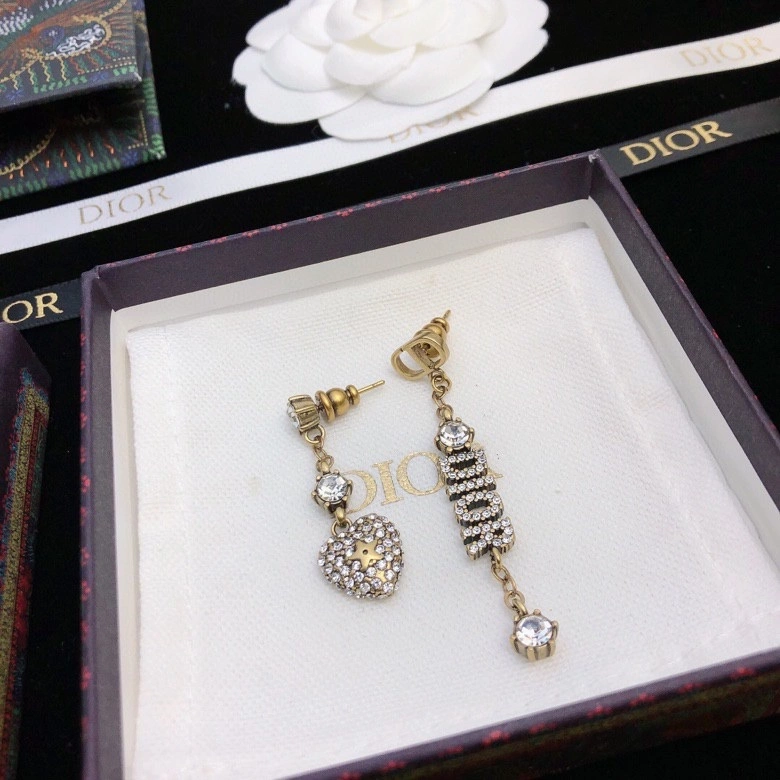 UrbanChic Christian Dior Earrings 235792