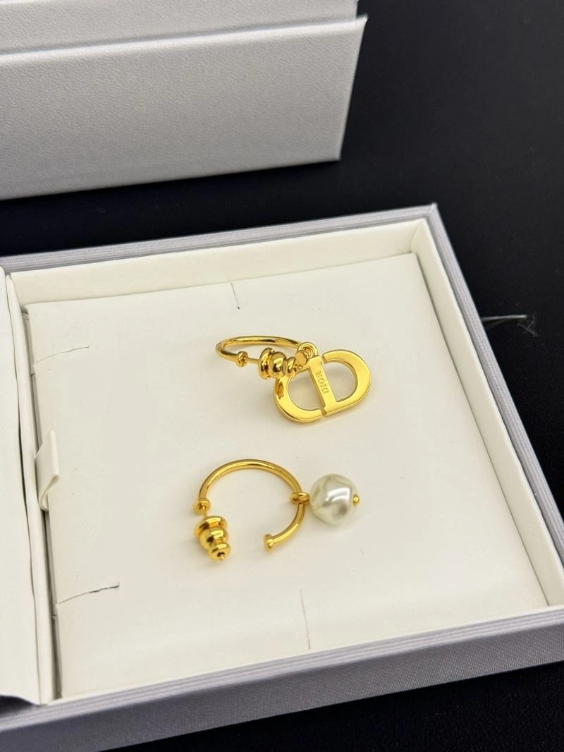 Elegant Christian Dior Earrings 235785