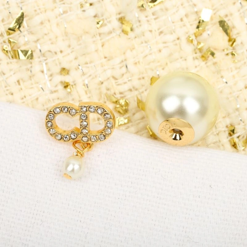 ComfortFit Christian Dior Earrings 235774