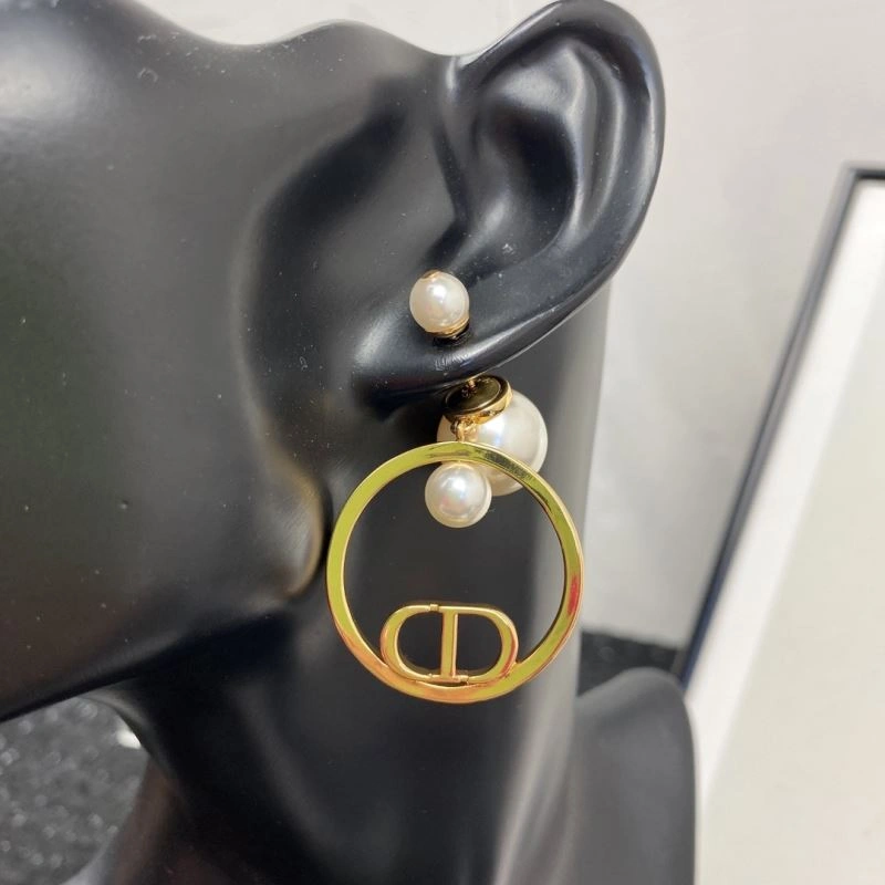 Christian Dior Earrings Snug 235772