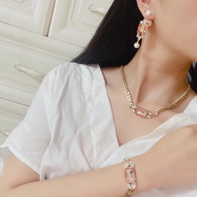 Christian Dior Earrings DailyWear 236344