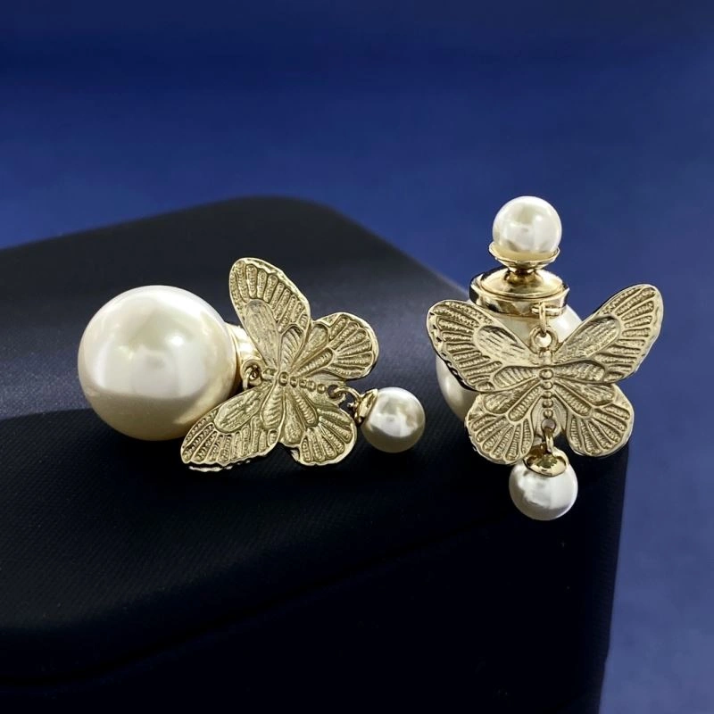 Chic Christian Dior Earrings 236340