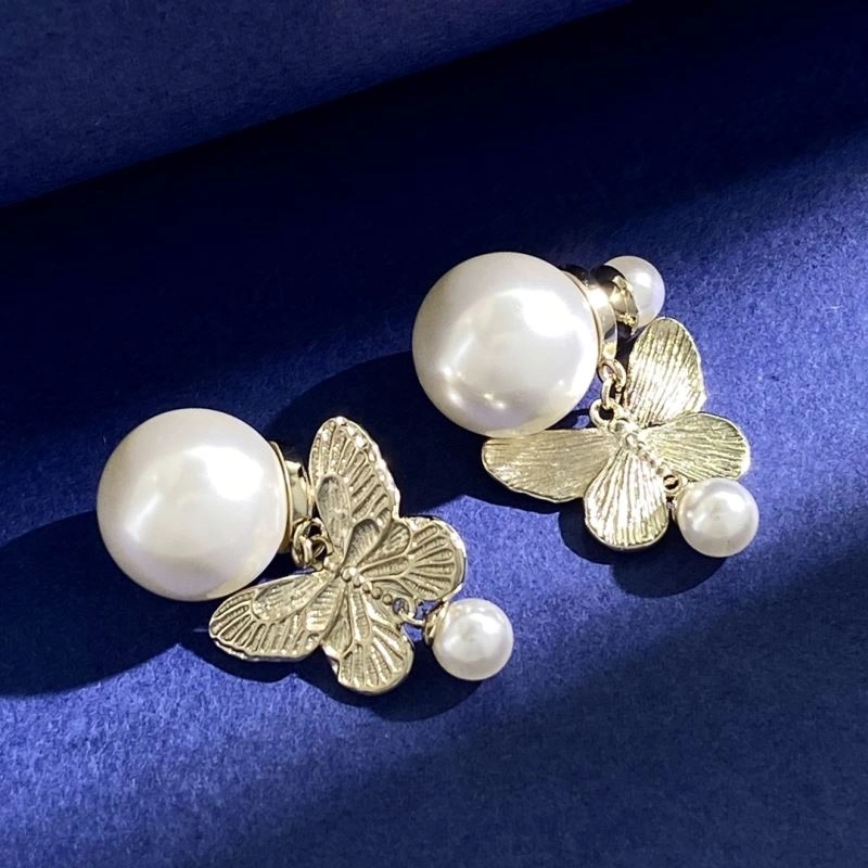 Chic Christian Dior Earrings 236340