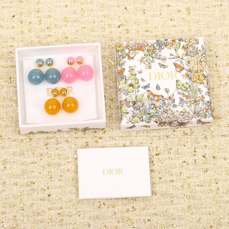 Fashionable Christian Dior Earrings 236330