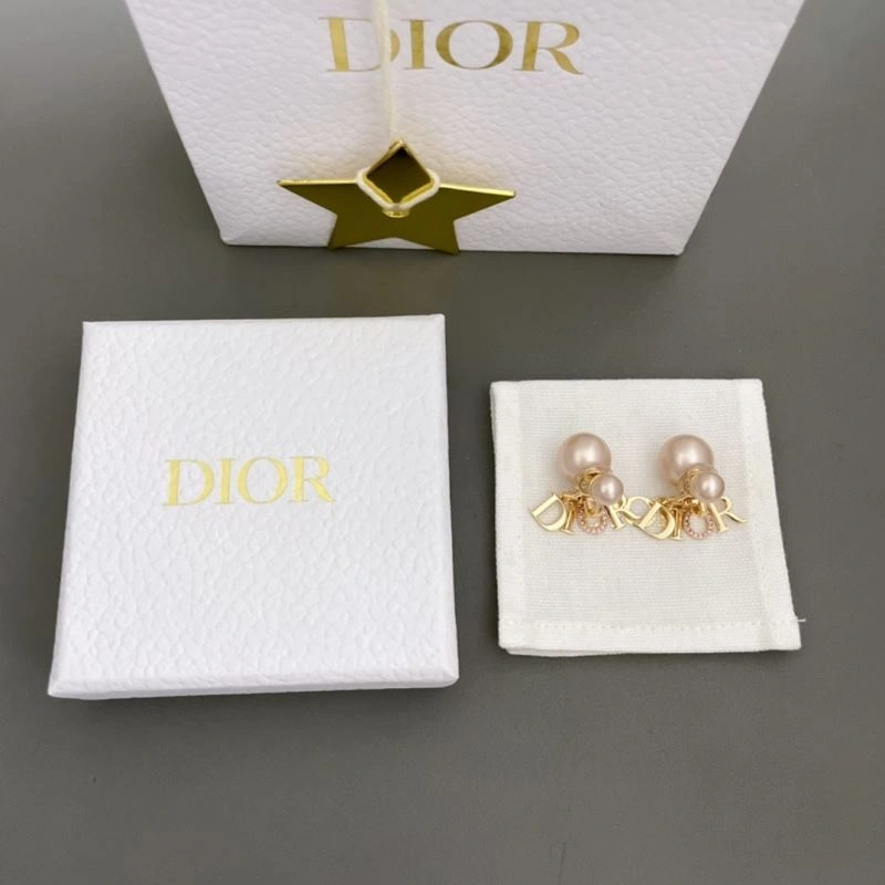 OnTrend Christian Dior Earrings 236312