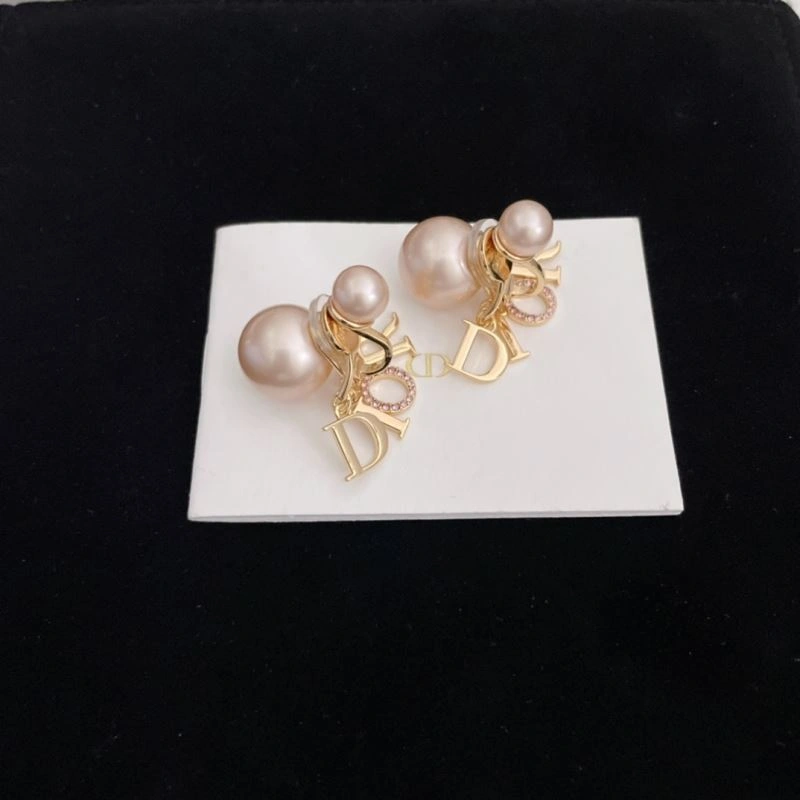 OnTrend Christian Dior Earrings 236312