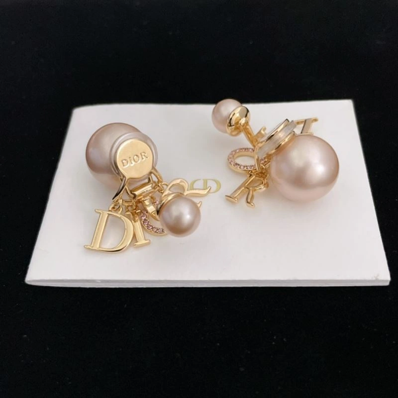 OnTrend Christian Dior Earrings 236312