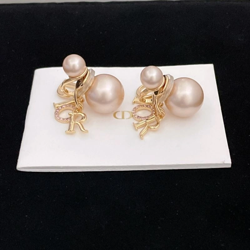 OnTrend Christian Dior Earrings 236312