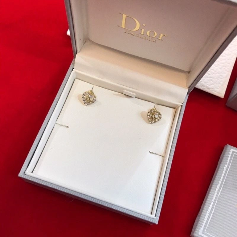 WrinkleFree Christian Dior Earrings 236311