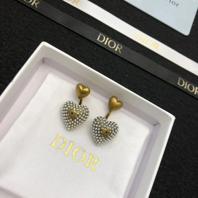 Trendsetting Christian Dior Earrings 236305