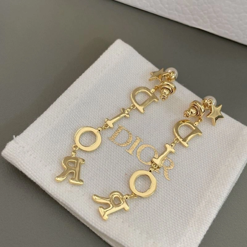 Supportive Christian Dior Earrings 236282