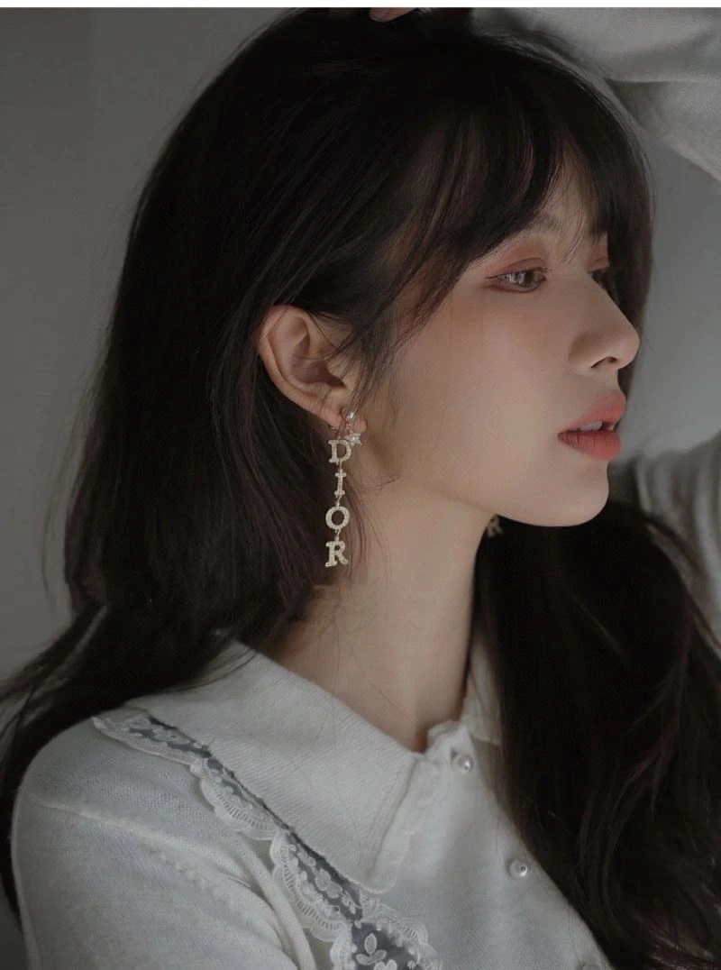 Supportive Christian Dior Earrings 236282