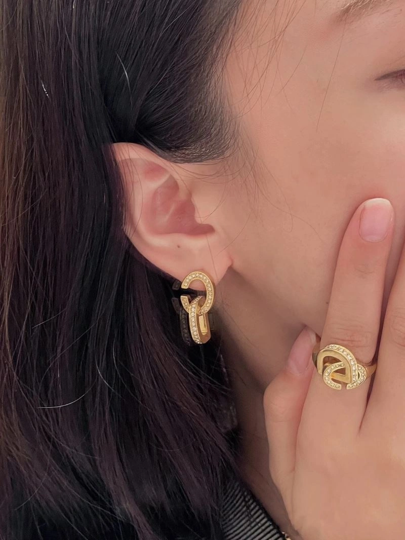 ModernLook Christian Dior Earrings 236263