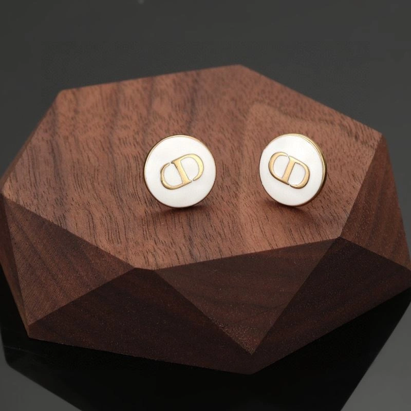 Breathable Christian Dior Earrings 236177