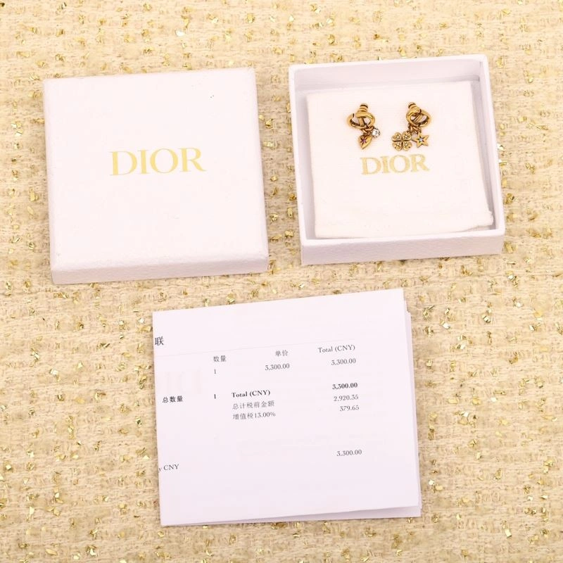 Breathable Christian Dior Earrings 236183