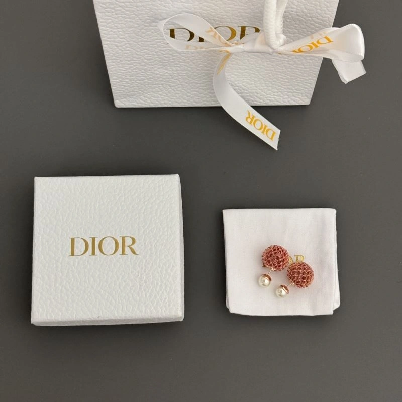 Chic Christian Dior Earrings 236169