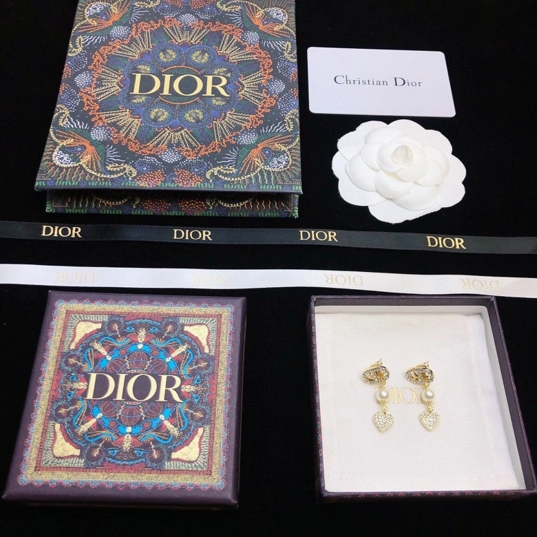 Christian Dior Earrings Refined 236186