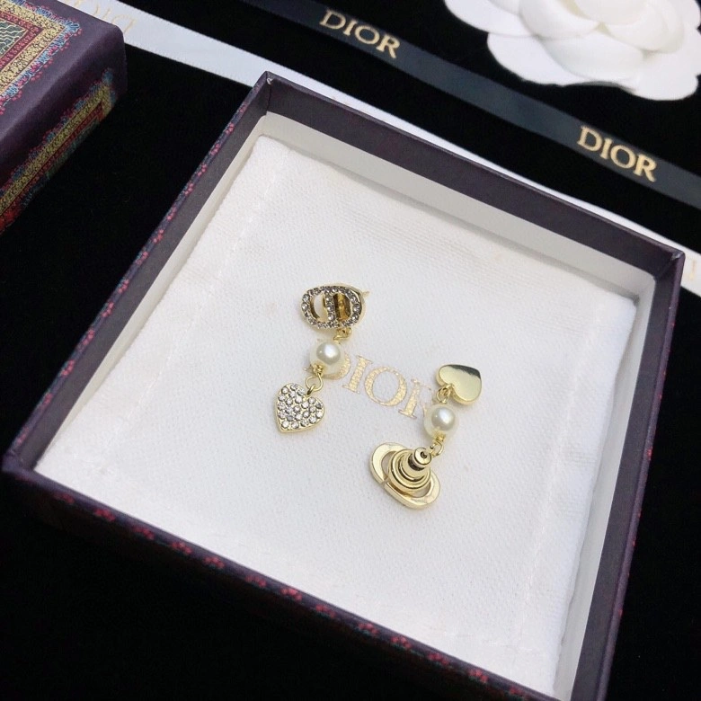 Christian Dior Earrings Refined 236186
