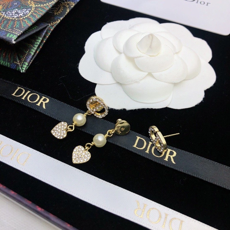 Christian Dior Earrings Refined 236186