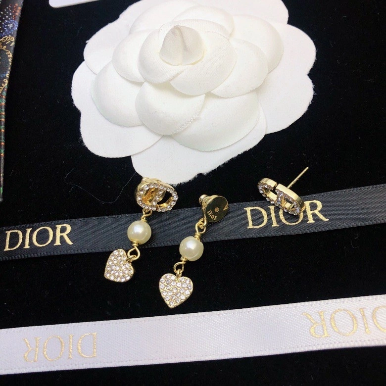 Christian Dior Earrings Refined 236186