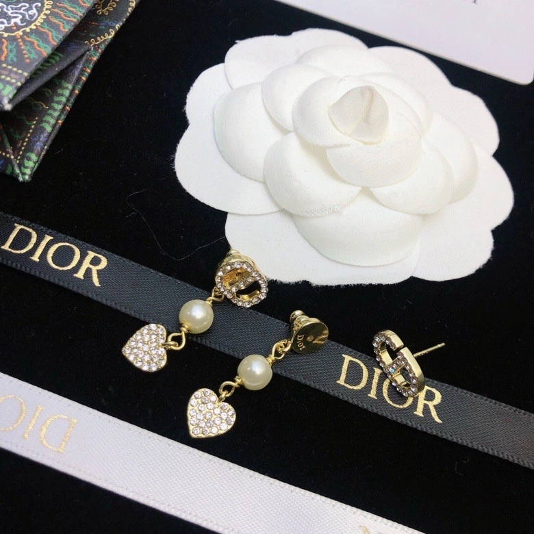 Christian Dior Earrings Refined 236186