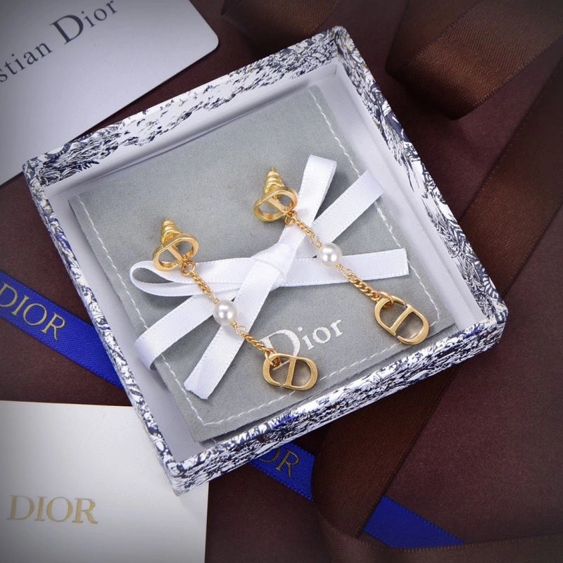 Stylish Christian Dior Earrings 236152