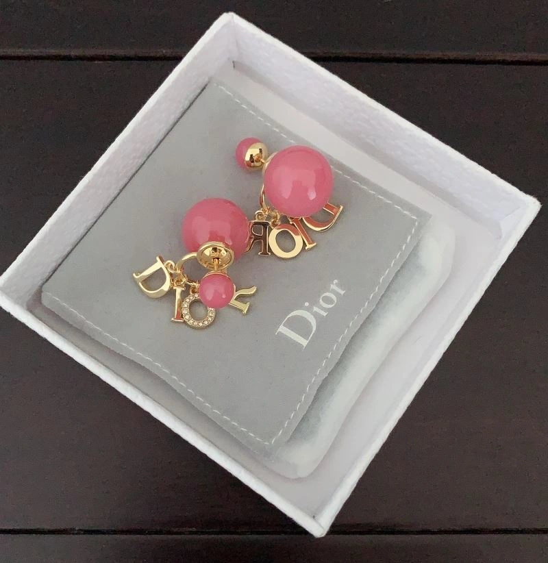 Neat Christian Dior Earrings 236135