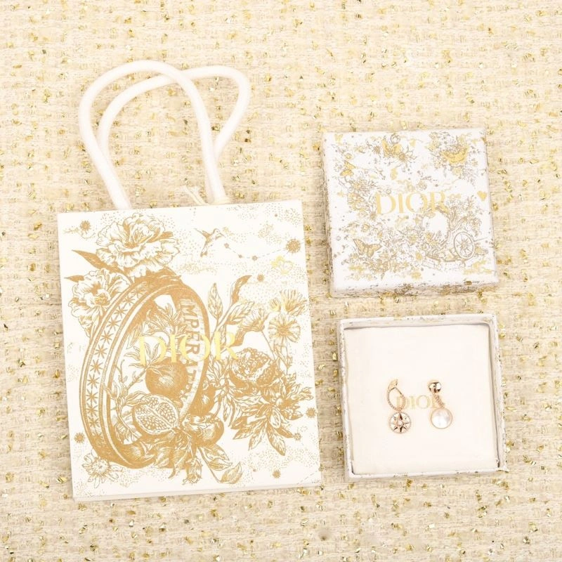 Refined Christian Dior Earrings 236125