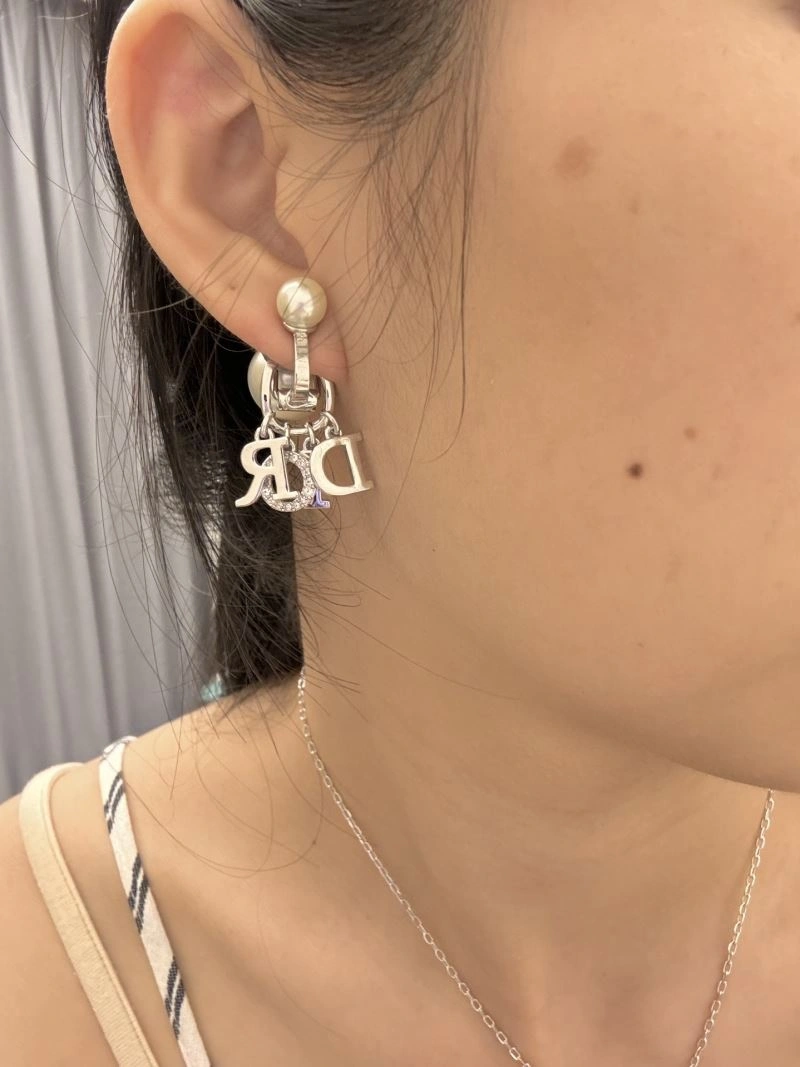 Christian Dior Earrings Affordable 236188