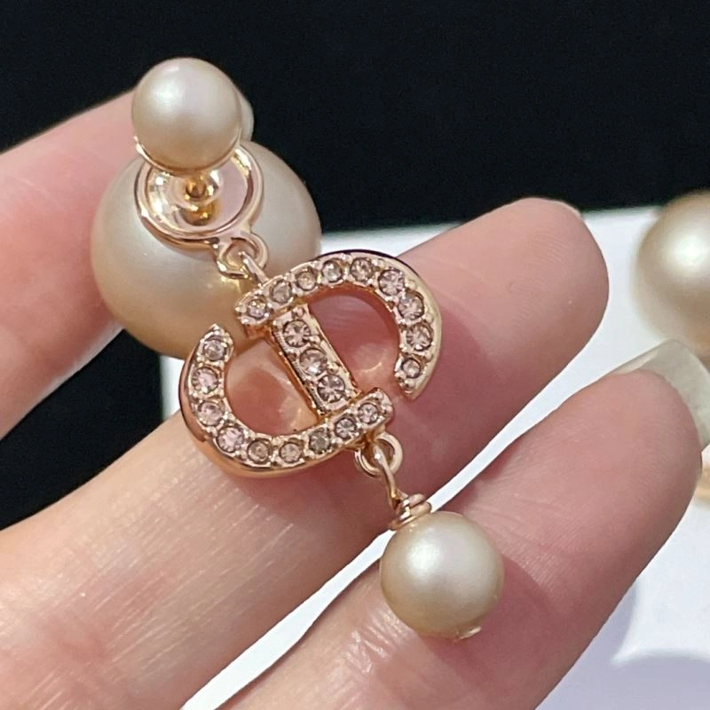 Contemporary Christian Dior Earrings 236112
