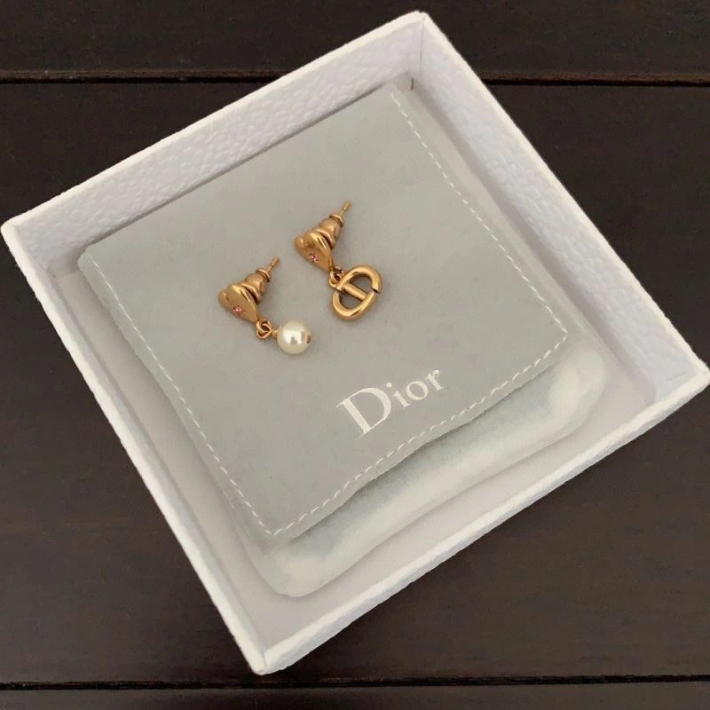 Christian Dior Earrings Attractive 236104