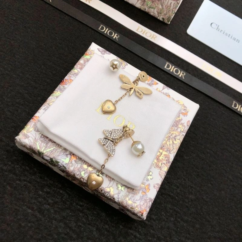 Christian Dior Earrings Comfortable 236100