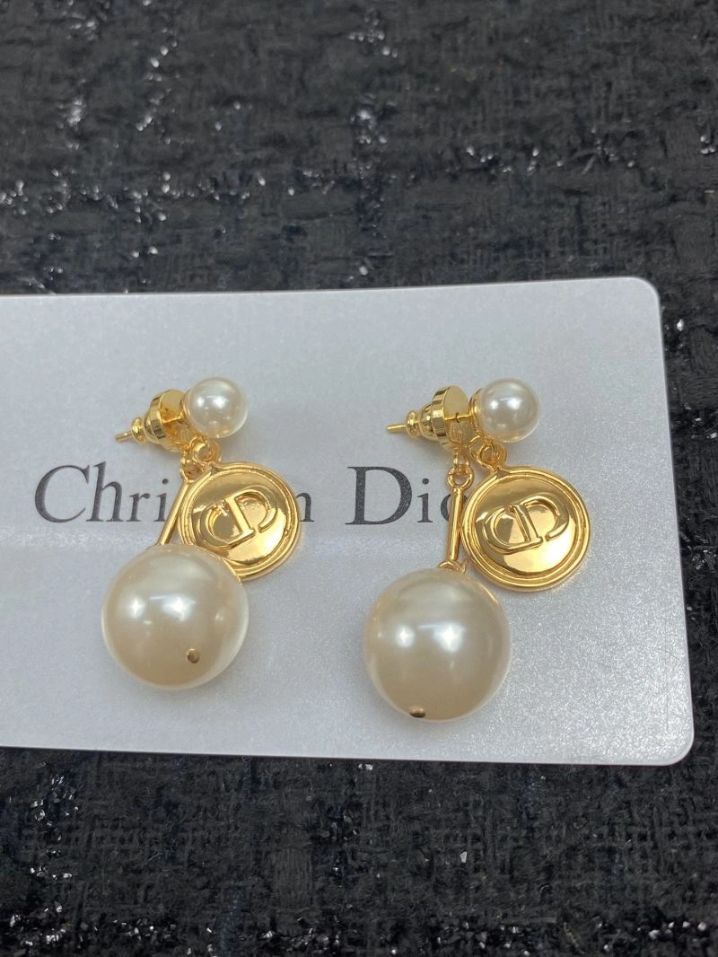Christian Dior Earrings Elegant 235628