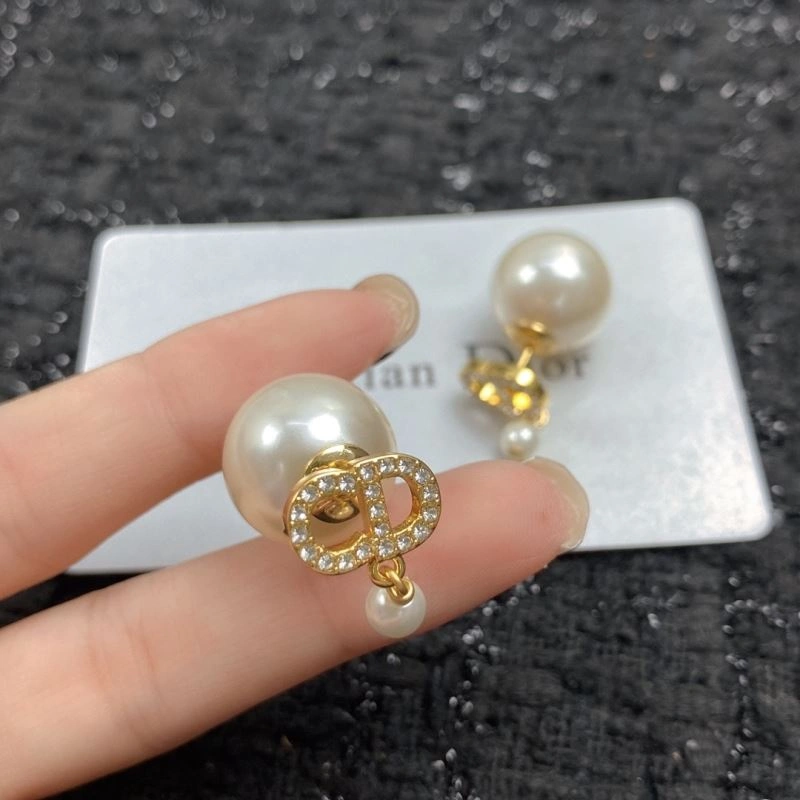 Christian Dior Earrings Trendy 235622