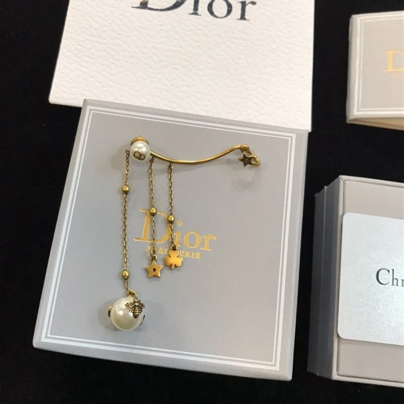 Bold Christian Dior Earrings 235610