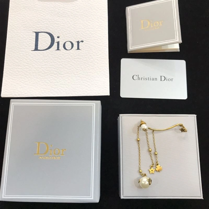 Bold Christian Dior Earrings 235610