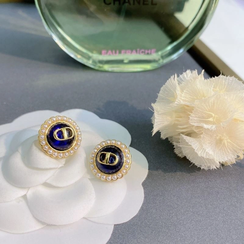 Soft Christian Dior Earrings 235612