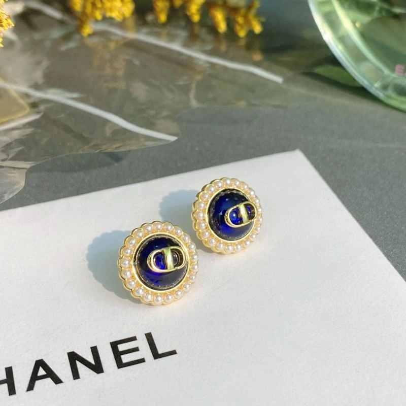 Soft Christian Dior Earrings 235612