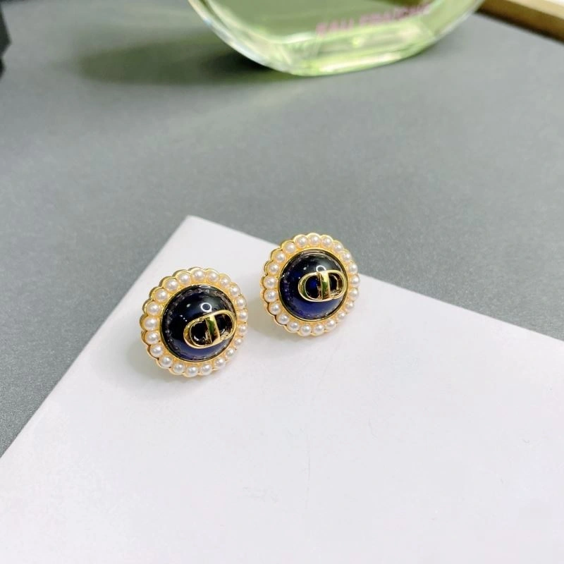 Soft Christian Dior Earrings 235612