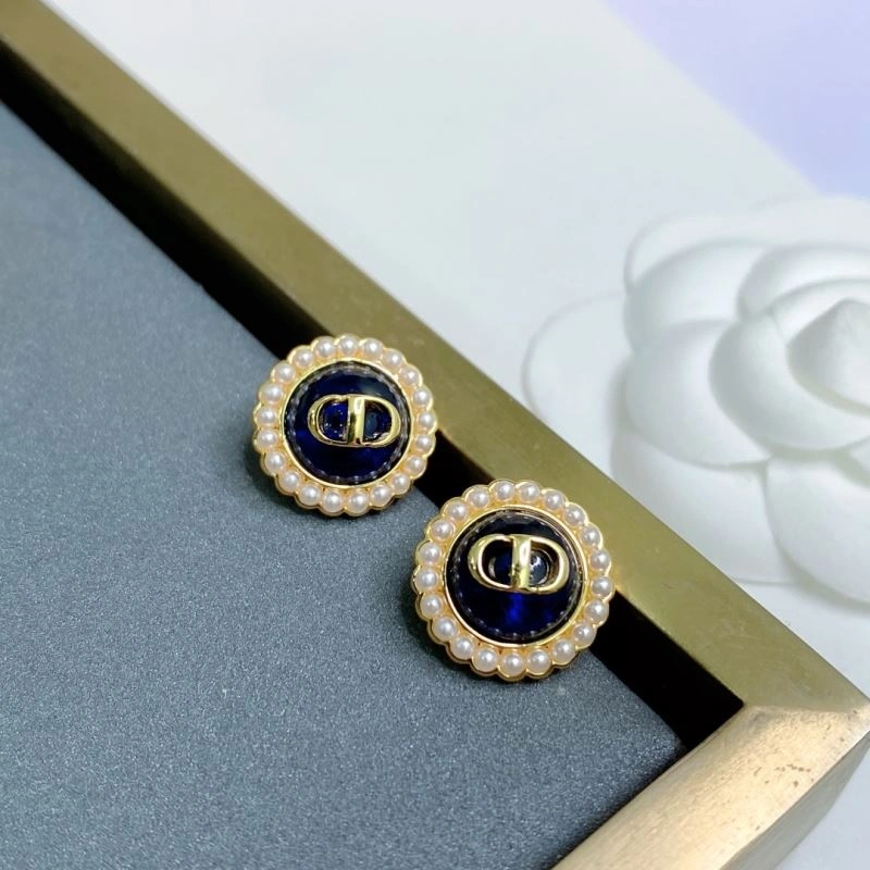 Soft Christian Dior Earrings 235612