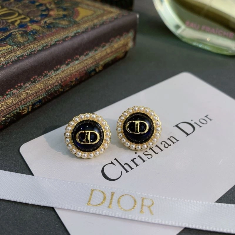 Soft Christian Dior Earrings 235612