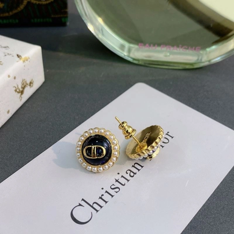 Soft Christian Dior Earrings 235612