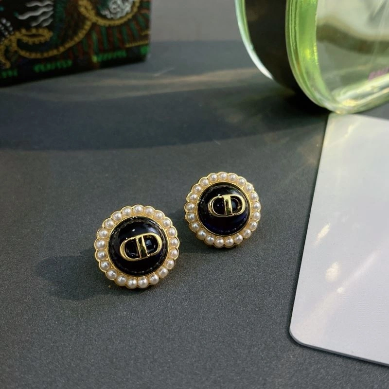 Soft Christian Dior Earrings 235612